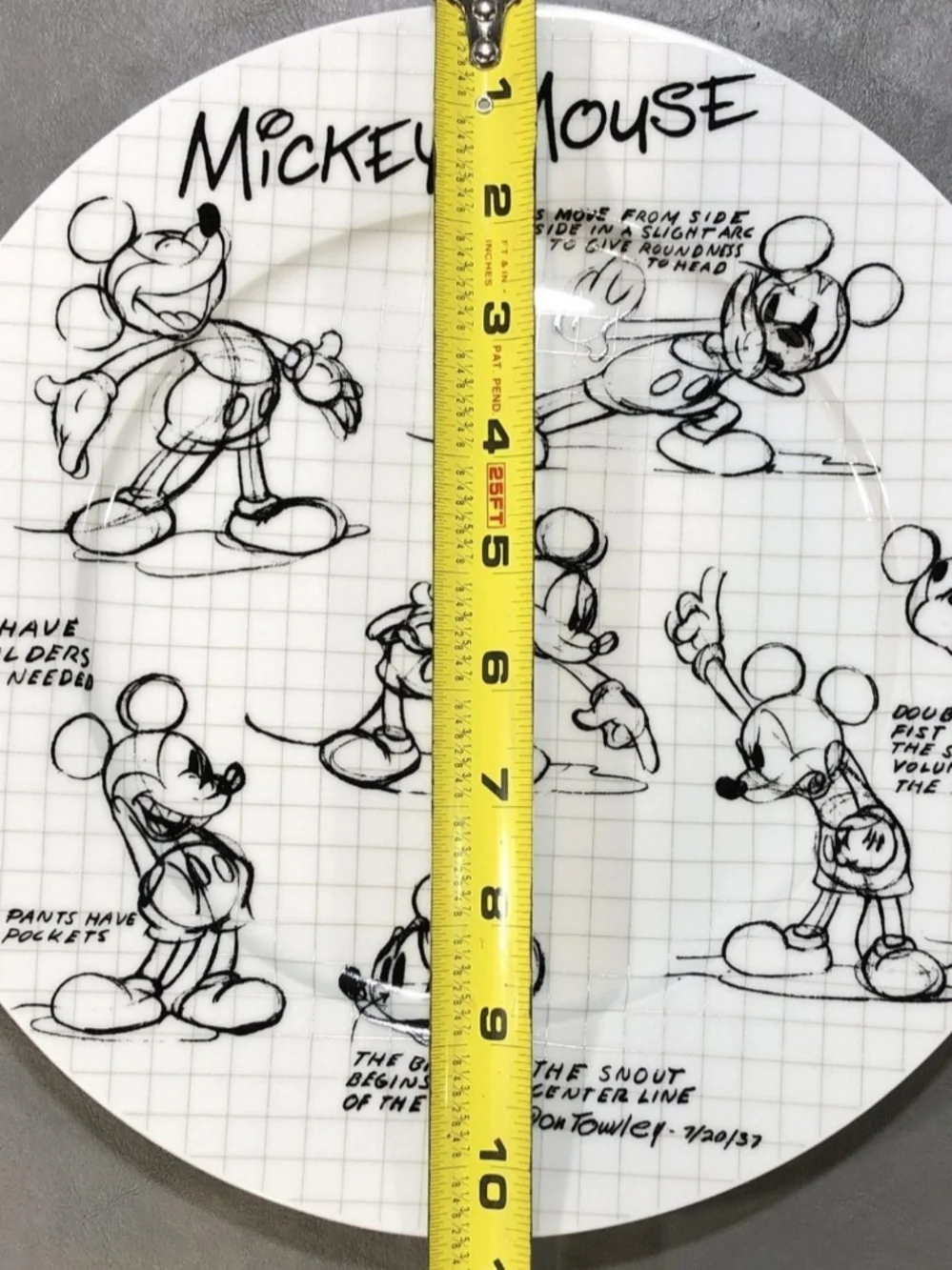 Set 4 Disney Mickey Mouse 90 Years of Magic Sketchbook 10.5